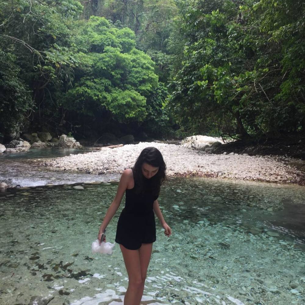 Meet your Posher, Irem